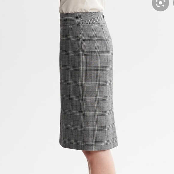 Banana Republic Gray Tartan Wool Pencil Skirt Size 10 - Picture 2 of 4